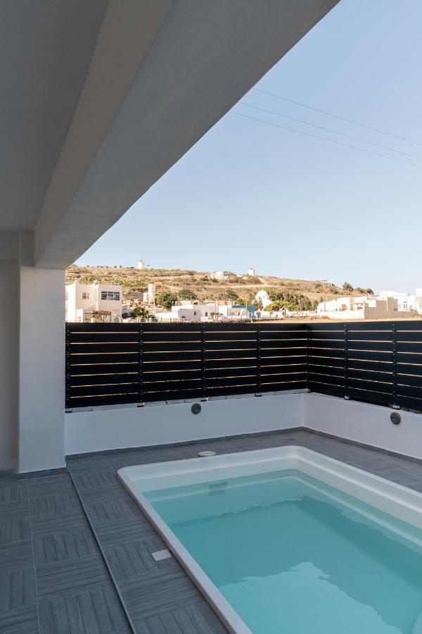 Santorossa Luxury Villas Εμπορειό Εξωτερικό φωτογραφία